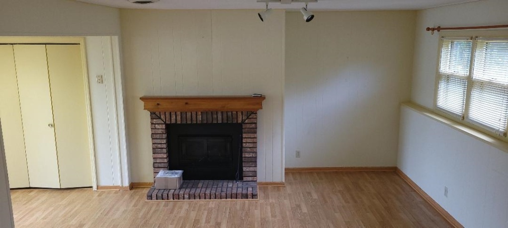 2315 Mallard Dr, FREEPORT, Illinois 61032, 3 Bedrooms Bedrooms, ,3 BathroomsBathrooms,House,For Sale,Mallard Dr,202603851