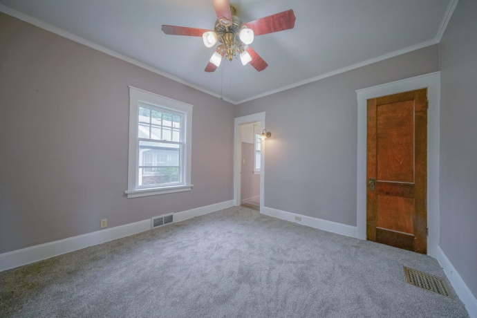 1535 Benton, ROCKFORD, Illinois 61107, 2 Bedrooms Bedrooms, ,1 BathroomBathrooms,House,For Sale,Benton,202603854