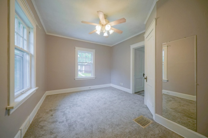 1535 Benton, ROCKFORD, Illinois 61107, 2 Bedrooms Bedrooms, ,1 BathroomBathrooms,House,For Sale,Benton,202603854