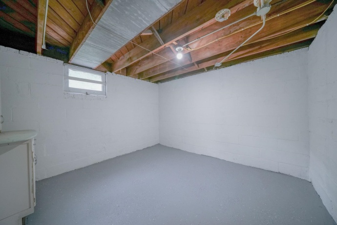 1535 Benton, ROCKFORD, Illinois 61107, 2 Bedrooms Bedrooms, ,1 BathroomBathrooms,House,For Sale,Benton,202603854