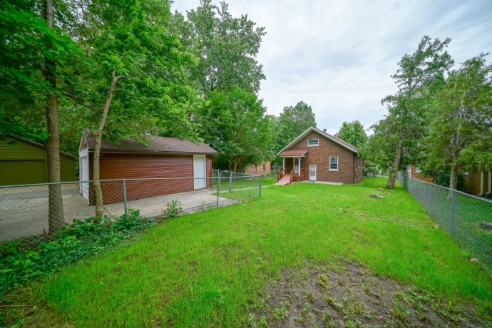 1535 Benton, ROCKFORD, Illinois 61107, 2 Bedrooms Bedrooms, ,1 BathroomBathrooms,House,For Sale,Benton,202603854