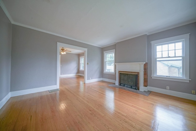 1535 Benton, ROCKFORD, Illinois 61107, 2 Bedrooms Bedrooms, ,1 BathroomBathrooms,House,For Sale,Benton,202603854