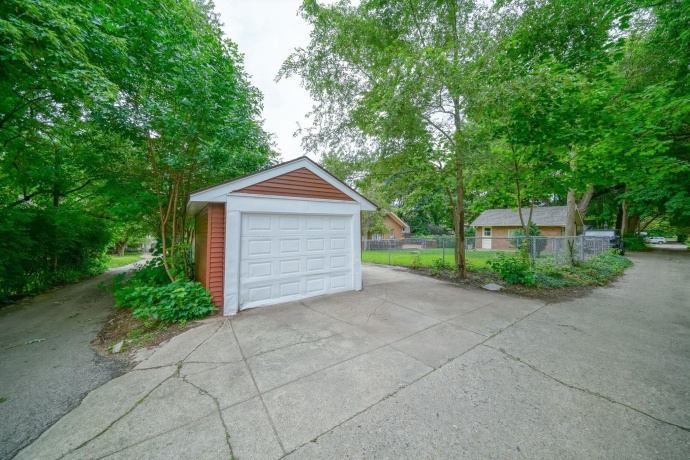 1535 Benton, ROCKFORD, Illinois 61107, 2 Bedrooms Bedrooms, ,1 BathroomBathrooms,House,For Sale,Benton,202603854