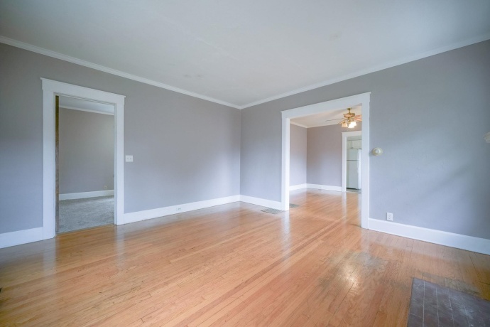 1535 Benton, ROCKFORD, Illinois 61107, 2 Bedrooms Bedrooms, ,1 BathroomBathrooms,House,For Sale,Benton,202603854