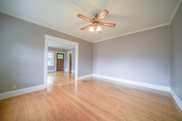 1535 Benton, ROCKFORD, Illinois 61107, 2 Bedrooms Bedrooms, ,1 BathroomBathrooms,House,For Sale,Benton,202603854