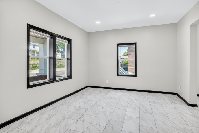 1231-1233 N Main, ROCKFORD, Illinois 61103, ,2 Units,For Sale,N Main,202603855