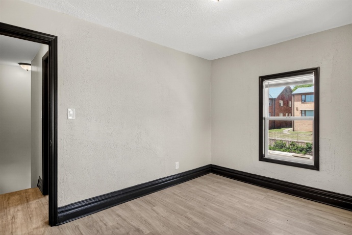 1231-1233 N Main, ROCKFORD, Illinois 61103, ,2 Units,For Sale,N Main,202603855