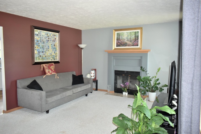 2610 Bluffside, ROCKFORD, Illinois 61109, 2 Bedrooms Bedrooms, ,1 BathroomBathrooms,House,For Sale,Bluffside,202603853