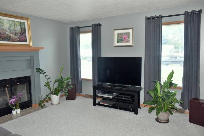 2610 Bluffside, ROCKFORD, Illinois 61109, 2 Bedrooms Bedrooms, ,1 BathroomBathrooms,House,For Sale,Bluffside,202603853