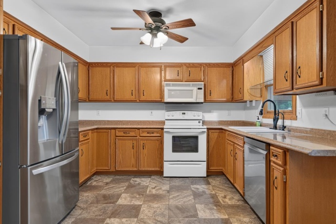 8448 Centaur, MACHESNEY PARK, Illinois 61115, 3 Bedrooms Bedrooms, ,2 BathroomsBathrooms,House,For Sale,Centaur,202603856
