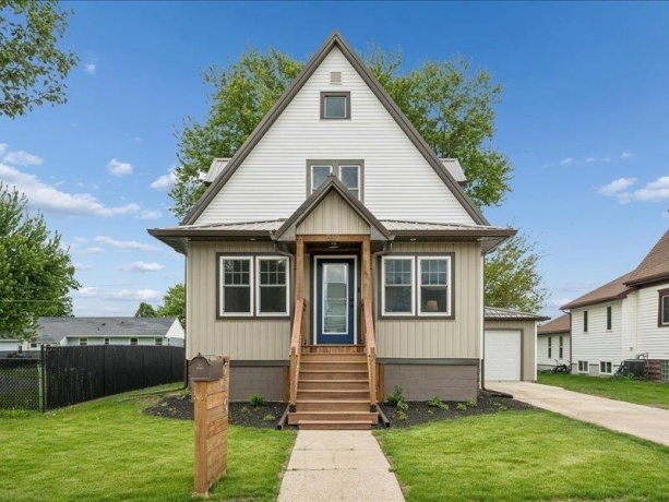 510 Main, CUBA CITY, Wisconsin 53807, 3 Bedrooms Bedrooms, ,2 BathroomsBathrooms,House,For Sale,Main,202603857