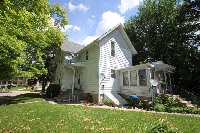 1601 Charles, ROCKFORD, Illinois 61104, ,2 Units,For Sale,Charles,202603859