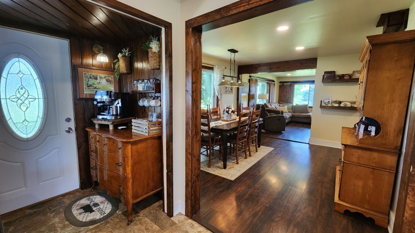 8999 Centerville, CAPRON, Illinois 61012, 3 Bedrooms Bedrooms, ,2 BathroomsBathrooms,House,For Sale,Centerville,202603715