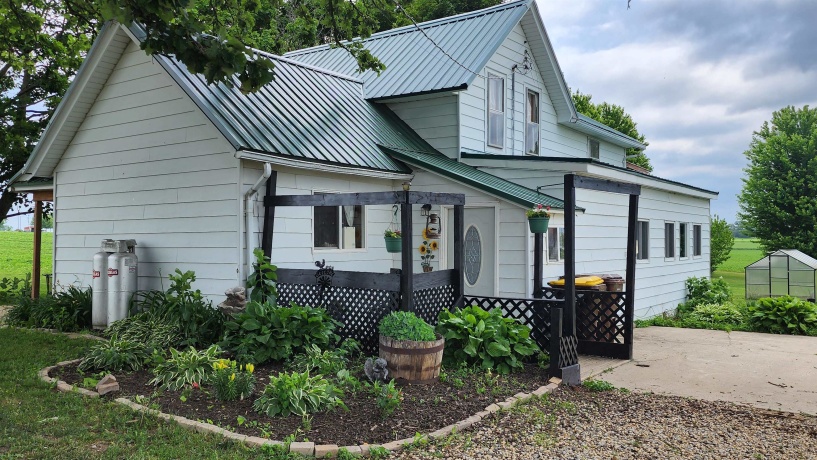 8999 Centerville, CAPRON, Illinois 61012, 3 Bedrooms Bedrooms, ,2 BathroomsBathrooms,House,For Sale,Centerville,202603715