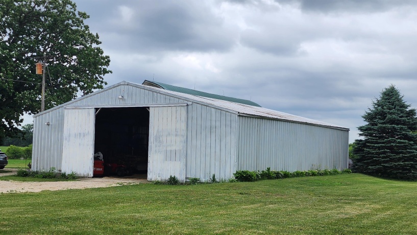 8999 Centerville, CAPRON, Illinois 61012, 3 Bedrooms Bedrooms, ,2 BathroomsBathrooms,House,For Sale,Centerville,202603715