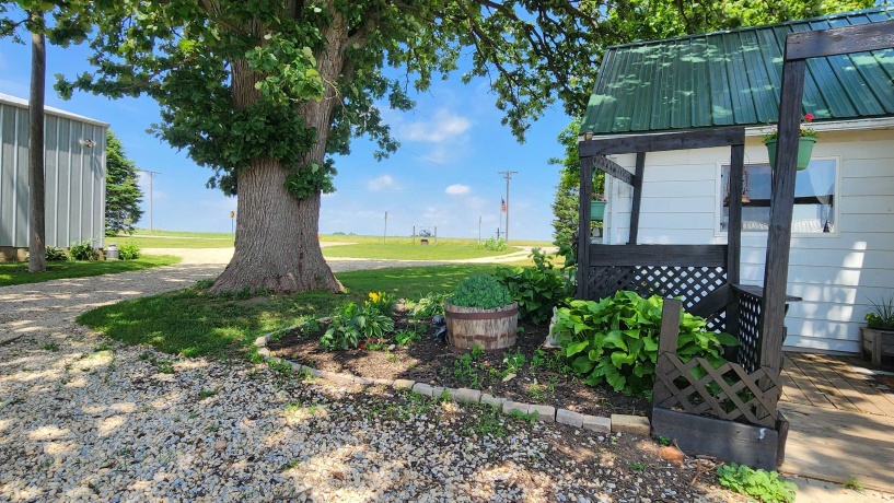 8999 Centerville, CAPRON, Illinois 61012, 3 Bedrooms Bedrooms, ,2 BathroomsBathrooms,House,For Sale,Centerville,202603715