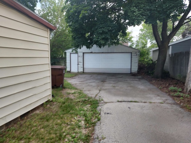 205 Pennsylvania, LOVES PARK, Illinois 61111, 2 Bedrooms Bedrooms, ,1 BathroomBathrooms,House,For Sale,Pennsylvania,202603860