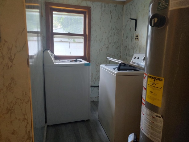 205 Pennsylvania, LOVES PARK, Illinois 61111, 2 Bedrooms Bedrooms, ,1 BathroomBathrooms,House,For Sale,Pennsylvania,202603860