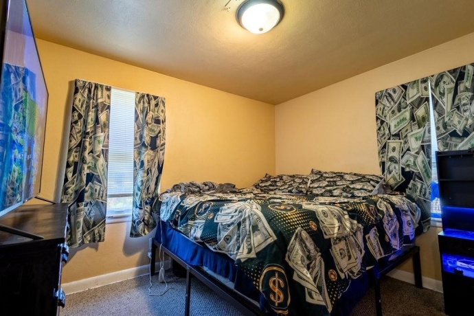 301 Vincent, ROCKFORD, Illinois 61102, 2 Bedrooms Bedrooms, ,1 BathroomBathrooms,House,For Sale,Vincent,202603861