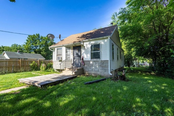 301 Vincent, ROCKFORD, Illinois 61102, 2 Bedrooms Bedrooms, ,1 BathroomBathrooms,House,For Sale,Vincent,202603861