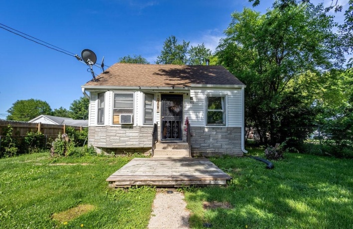 301 Vincent, ROCKFORD, Illinois 61102, 2 Bedrooms Bedrooms, ,1 BathroomBathrooms,House,For Sale,Vincent,202603861