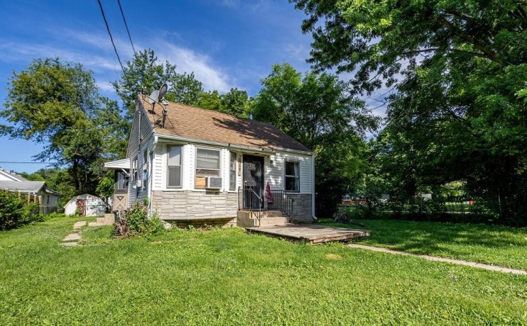 301 Vincent, ROCKFORD, Illinois 61102, 2 Bedrooms Bedrooms, ,1 BathroomBathrooms,House,For Sale,Vincent,202603861