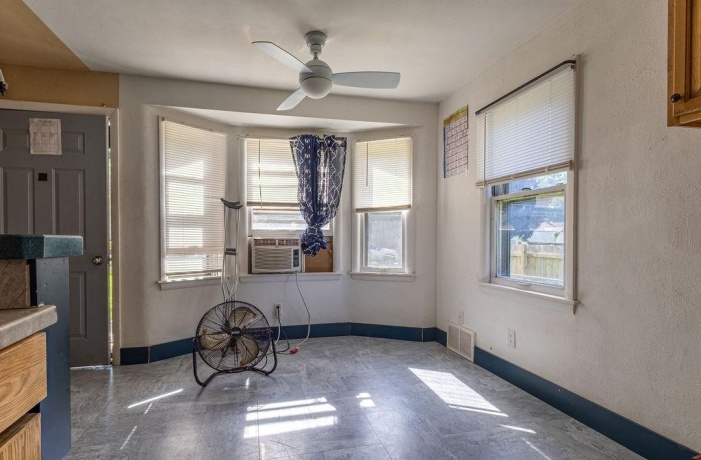 301 Vincent, ROCKFORD, Illinois 61102, 2 Bedrooms Bedrooms, ,1 BathroomBathrooms,House,For Sale,Vincent,202603861