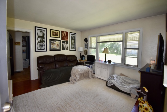 412 1st, ROCKFORD, Illinois 61104, ,2 Units,For Sale,1st,202603627