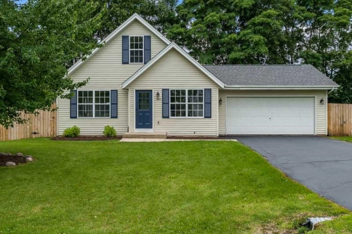 5820 FAIRWAY, SOUTH BELOIT, Illinois 61080, 4 Bedrooms Bedrooms, ,2 BathroomsBathrooms,House,For Sale,FAIRWAY,202603864