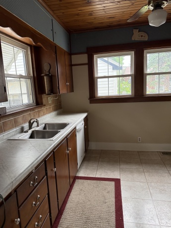 1526 Lincoln, FREEPORT, Illinois 61032, 3 Bedrooms Bedrooms, ,1 BathroomBathrooms,House,For Sale,Lincoln,202603865