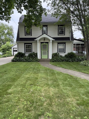 1526 Lincoln, FREEPORT, Illinois 61032, 3 Bedrooms Bedrooms, ,1 BathroomBathrooms,House,For Sale,Lincoln,202603865