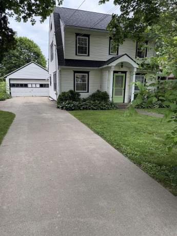 1526 Lincoln, FREEPORT, Illinois 61032, 3 Bedrooms Bedrooms, ,1 BathroomBathrooms,House,For Sale,Lincoln,202603865