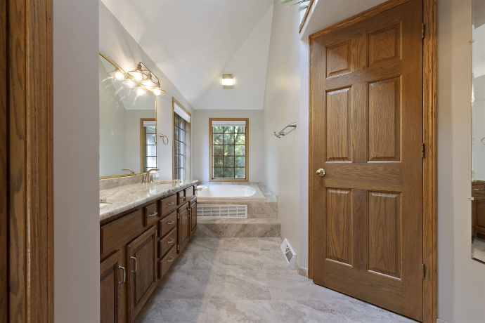 11705 Braemar, BELVIDERE, Illinois 61008, 4 Bedrooms Bedrooms, ,4 BathroomsBathrooms,House,For Sale,Braemar,202603866