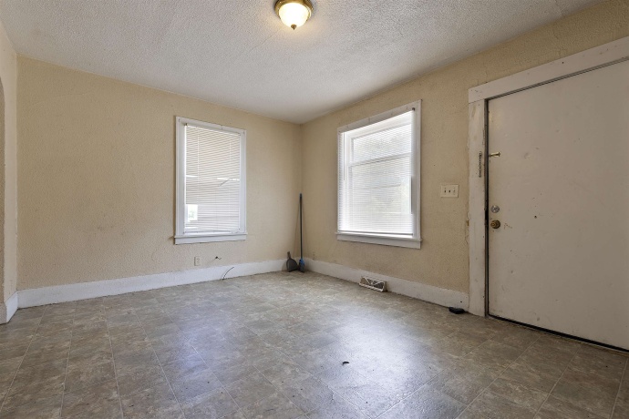 817 Lapp, ROCKFORD, Illinois 61101, 3 Bedrooms Bedrooms, ,1 BathroomBathrooms,House,For Sale,Lapp,202603867