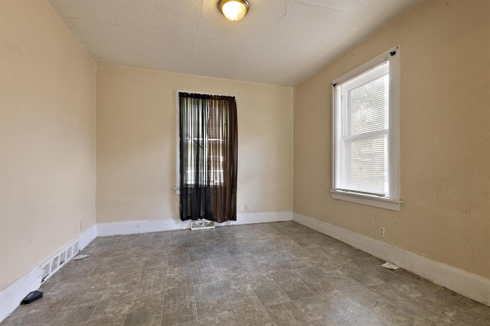 817 Lapp, ROCKFORD, Illinois 61101, 3 Bedrooms Bedrooms, ,1 BathroomBathrooms,House,For Sale,Lapp,202603867