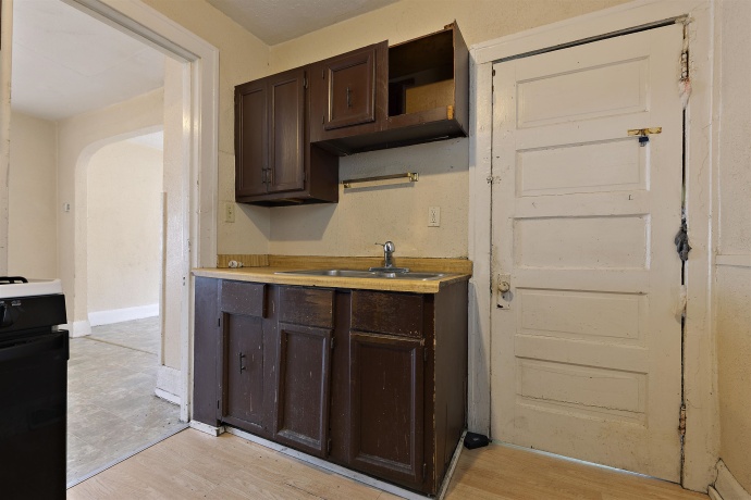 817 Lapp, ROCKFORD, Illinois 61101, 3 Bedrooms Bedrooms, ,1 BathroomBathrooms,House,For Sale,Lapp,202603867