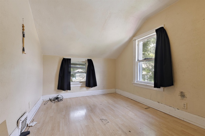 817 Lapp, ROCKFORD, Illinois 61101, 3 Bedrooms Bedrooms, ,1 BathroomBathrooms,House,For Sale,Lapp,202603867