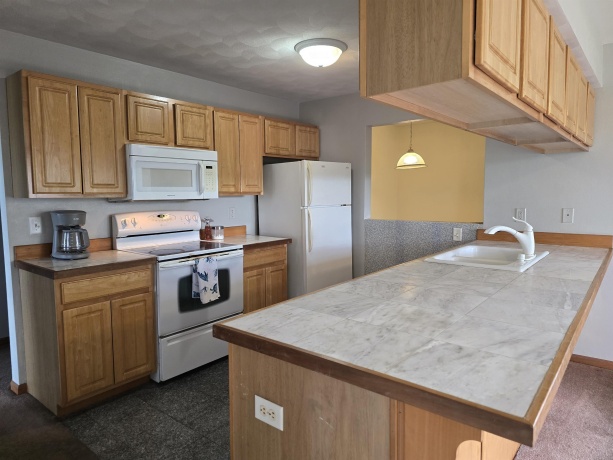7716 Creek Bend, ROCKFORD, Illinois 61114, 2 Bedrooms Bedrooms, ,2 BathroomsBathrooms,Condominium,For Sale,Creek Bend,202603623