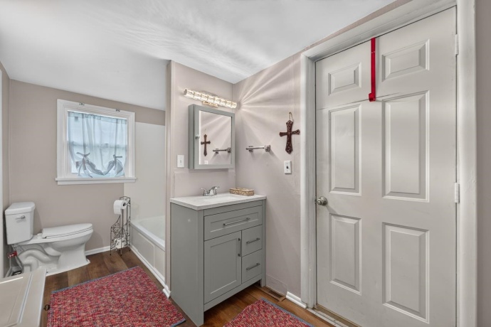 404 Main, BELVIDERE, Illinois 61008, 4 Bedrooms Bedrooms, ,2 BathroomsBathrooms,House,For Sale,Main,202603869