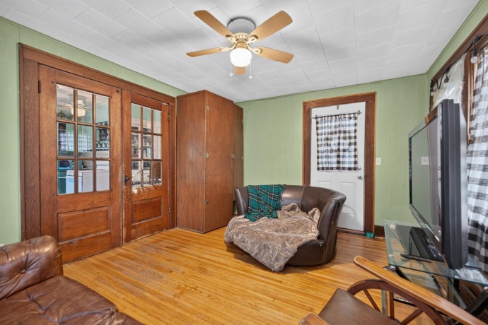 404 Main, BELVIDERE, Illinois 61008, 4 Bedrooms Bedrooms, ,2 BathroomsBathrooms,House,For Sale,Main,202603869