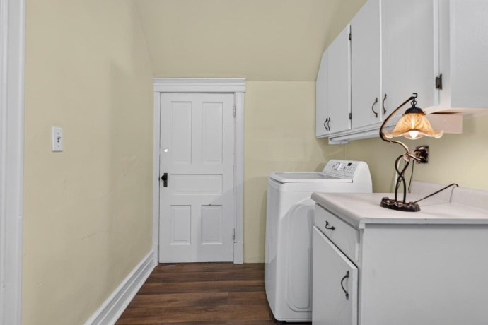 404 Main, BELVIDERE, Illinois 61008, 4 Bedrooms Bedrooms, ,2 BathroomsBathrooms,House,For Sale,Main,202603869