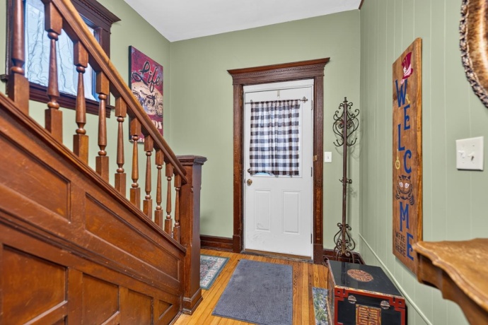 404 Main, BELVIDERE, Illinois 61008, 4 Bedrooms Bedrooms, ,2 BathroomsBathrooms,House,For Sale,Main,202603869
