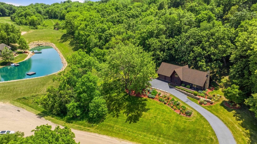 19 Valley, GALENA, Illinois 61036, 2 Bedrooms Bedrooms, ,2 BathroomsBathrooms,House,For Sale,Valley,202603870