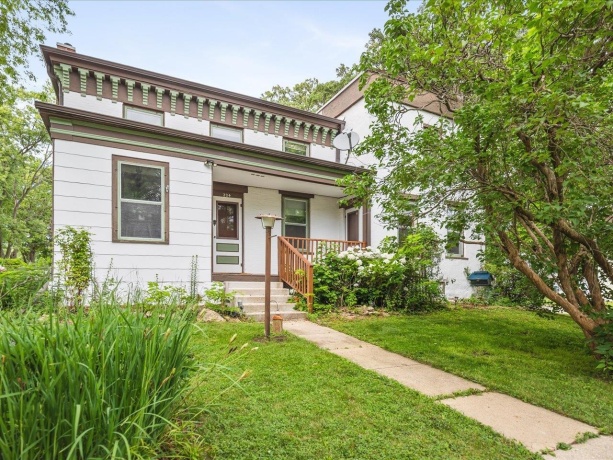 224 5th, PECATONICA, Illinois 61063, 3 Bedrooms Bedrooms, ,2 BathroomsBathrooms,House,For Sale,5th,202603871