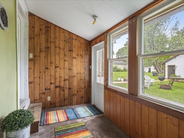 224 5th, PECATONICA, Illinois 61063, 3 Bedrooms Bedrooms, ,2 BathroomsBathrooms,House,For Sale,5th,202603871