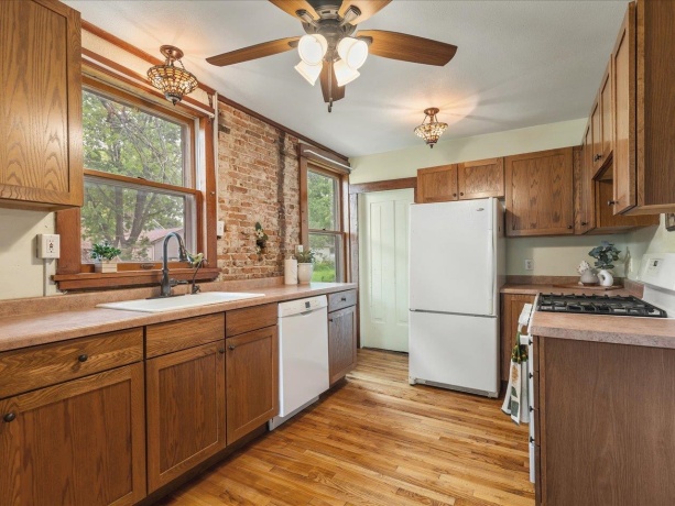 224 5th, PECATONICA, Illinois 61063, 3 Bedrooms Bedrooms, ,2 BathroomsBathrooms,House,For Sale,5th,202603871