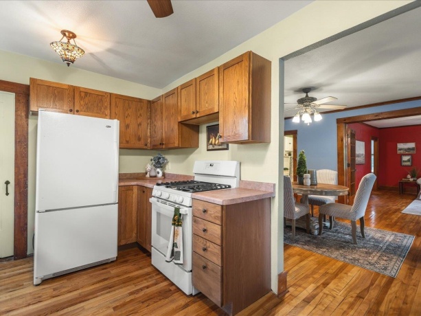 224 5th, PECATONICA, Illinois 61063, 3 Bedrooms Bedrooms, ,2 BathroomsBathrooms,House,For Sale,5th,202603871