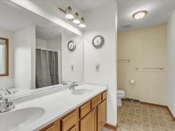 13033 Springhill, WINNEBAGO, Illinois 61088, 4 Bedrooms Bedrooms, ,2 BathroomsBathrooms,House,For Sale,Springhill,202603873