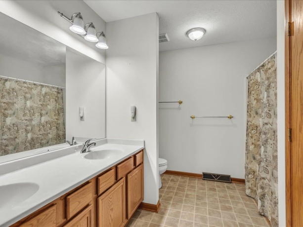 13033 Springhill, WINNEBAGO, Illinois 61088, 4 Bedrooms Bedrooms, ,2 BathroomsBathrooms,House,For Sale,Springhill,202603873