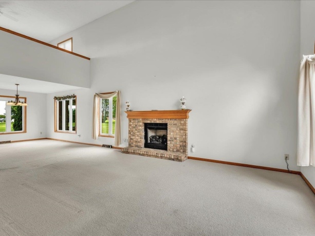 13033 Springhill, WINNEBAGO, Illinois 61088, 4 Bedrooms Bedrooms, ,2 BathroomsBathrooms,House,For Sale,Springhill,202603873